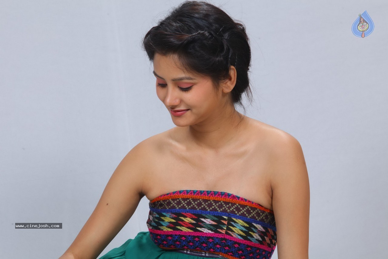 Monika Singh Latest Stills - 20 / 50 photos