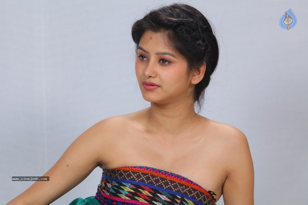 Monika Singh Latest Stills - 36 / 50 photos