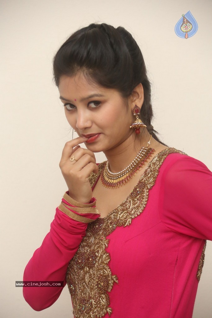 Monika Singh Latest Stills - 33 / 102 photos