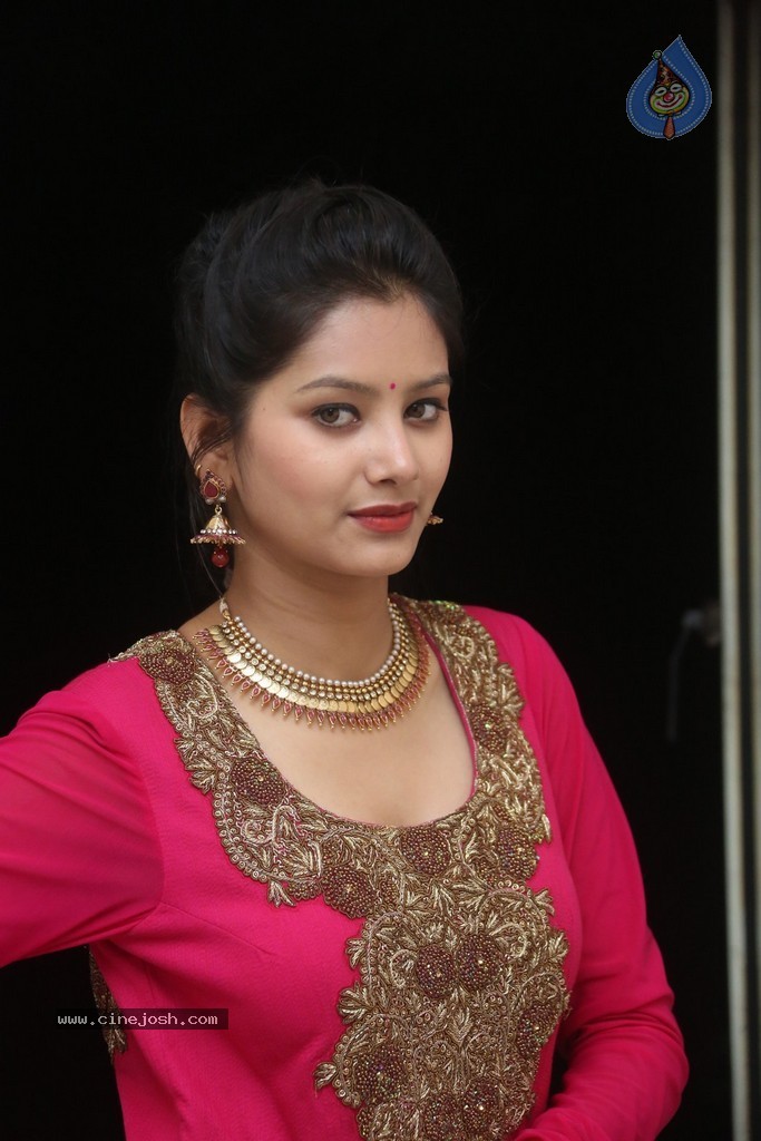 Monika Singh Latest Stills - 48 / 102 photos