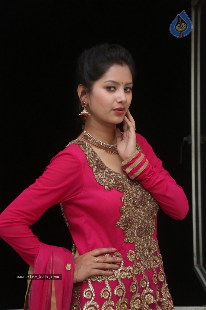 Monika Singh Latest Stills - 49 / 102 photos