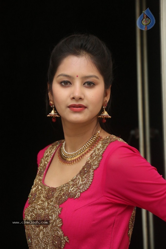 Monika Singh Latest Stills - 70 / 102 photos