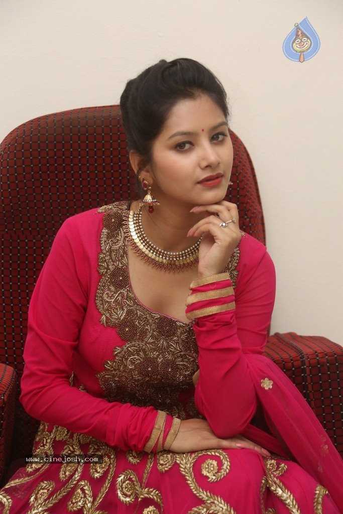 Monika Singh Latest Stills - 83 / 102 photos