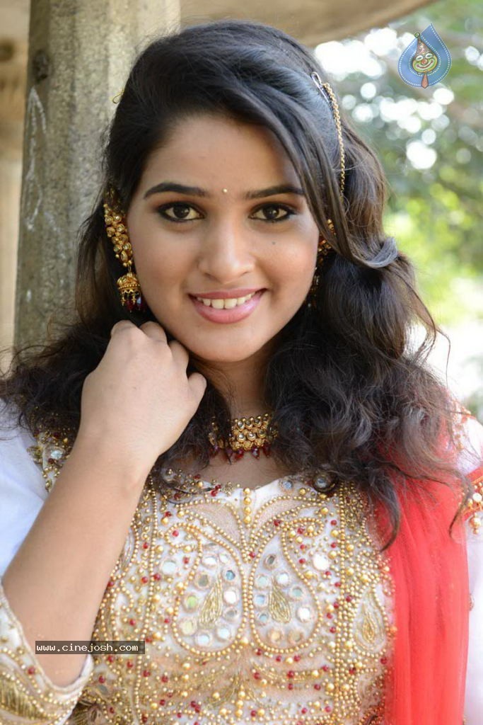 Monisha New Stills - 14 / 24 photos