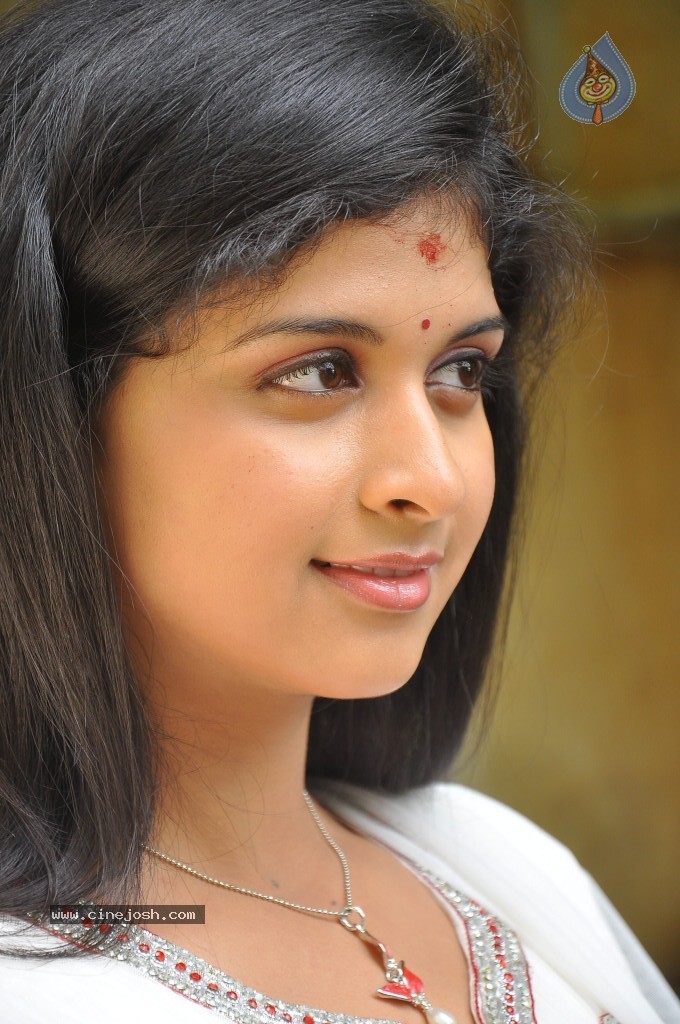Mridula Bhaskar New Stills - 62 / 76 photos