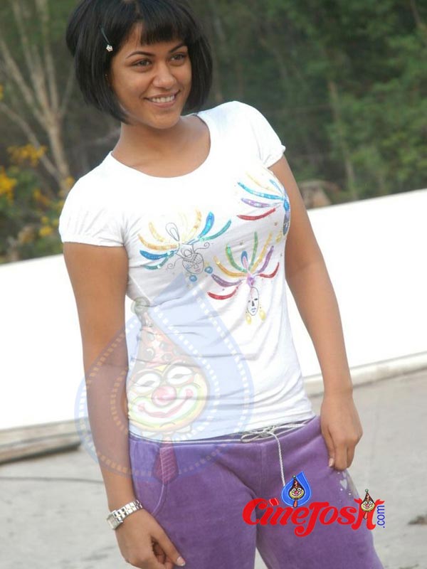 Mummaith Khan - 12 / 34 photos