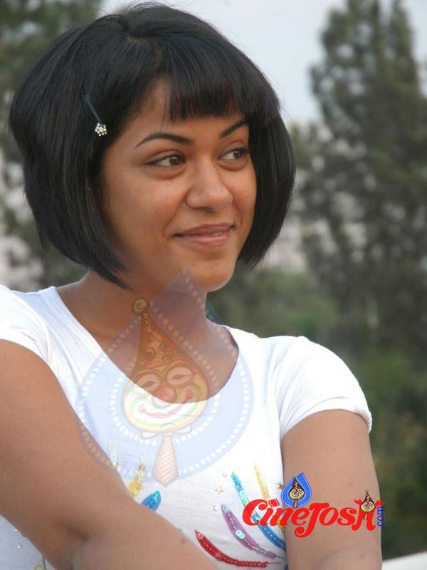 Mummaith Khan - 22 / 34 photos