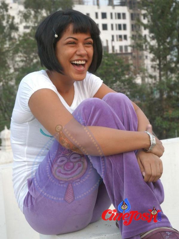 Mummaith Khan - 31 / 34 photos