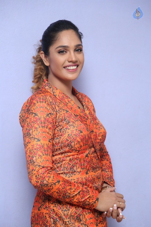 Mumtaz Sorcar New Photos - 5 / 35 photos