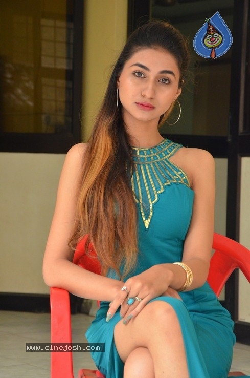 Myra Amiti Stills - 9 / 42 photos