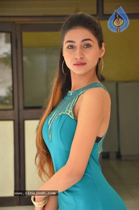 Myra Amiti Stills - 14 / 42 photos