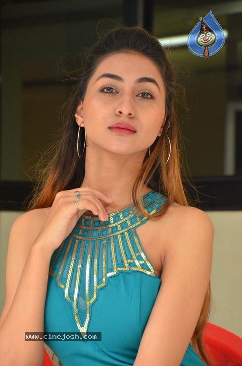 Myra Amiti Stills - 15 / 42 photos