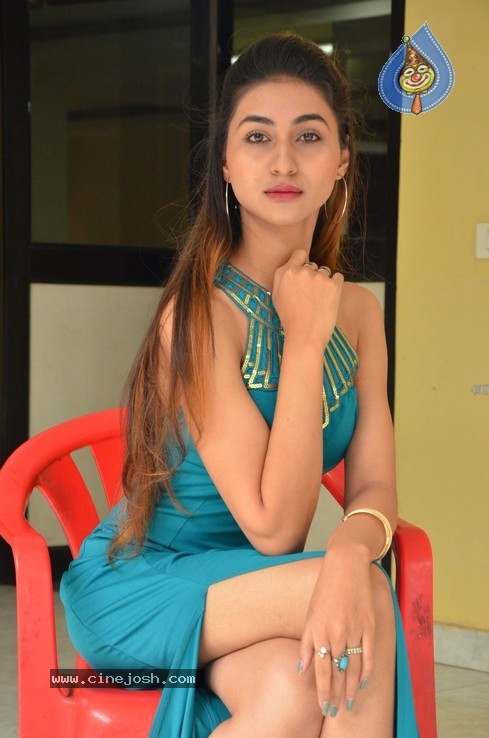 Myra Amiti Stills - 16 / 42 photos