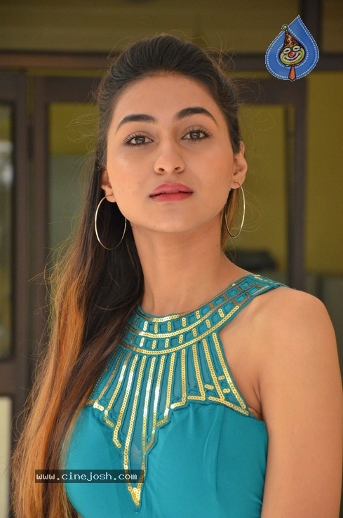 Myra Amiti Stills - 22 / 42 photos