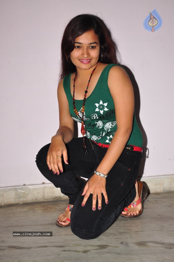 Mythili Stills - 35 / 40 photos