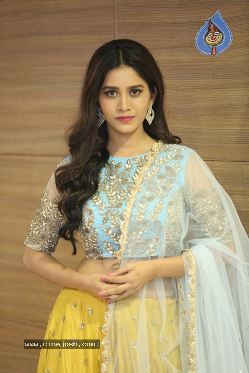 Nabha Natesh New Photos - 23 / 28 photos