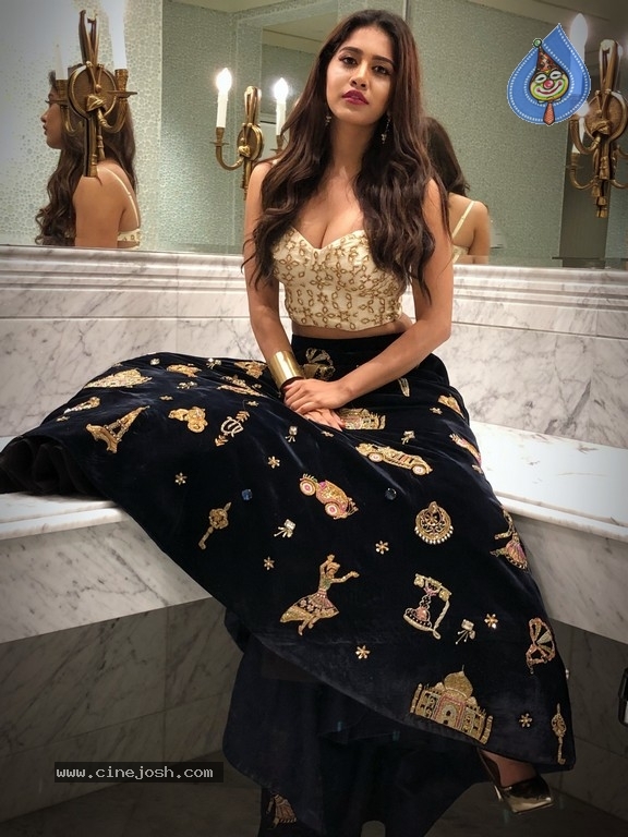 Nabha Natesh Pics From SIIMA Event 2018 - 7 / 7 photos