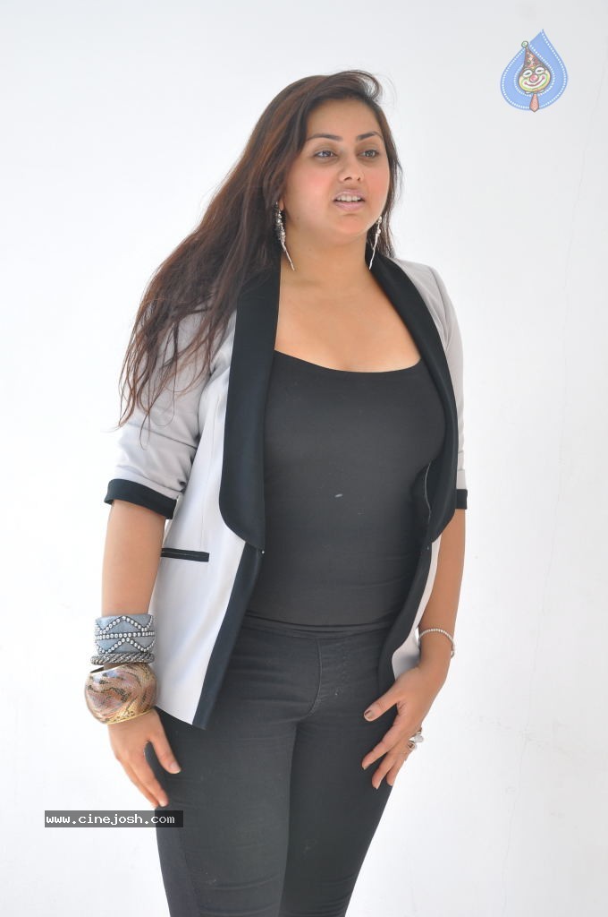 Namitha Hot Stills - 3 / 60 photos