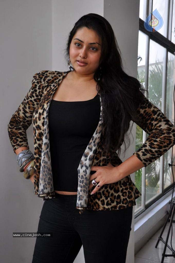 Namitha New Stills - 34 / 46 photos