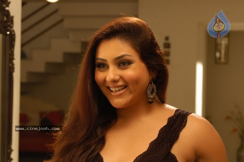 Namitha Stills in Simha Movie - 18 / 47 photos
