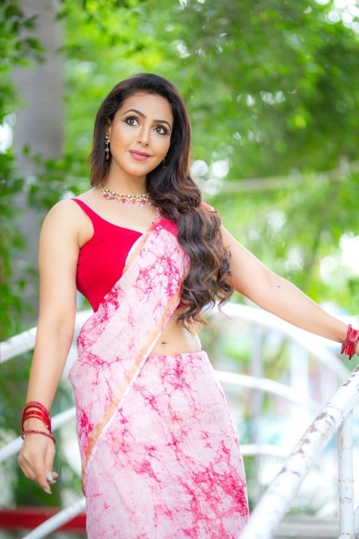 Nandini Rai latest Photos - 20 / 29 photos