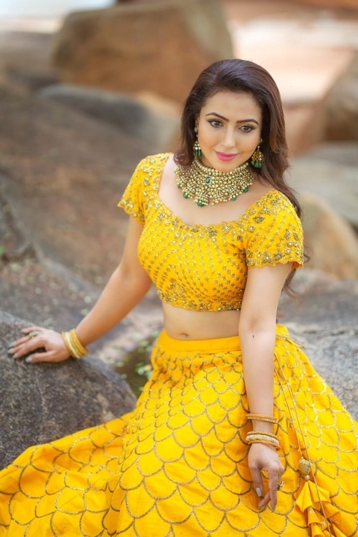 Nandini Rai latest Photos - 27 / 29 photos