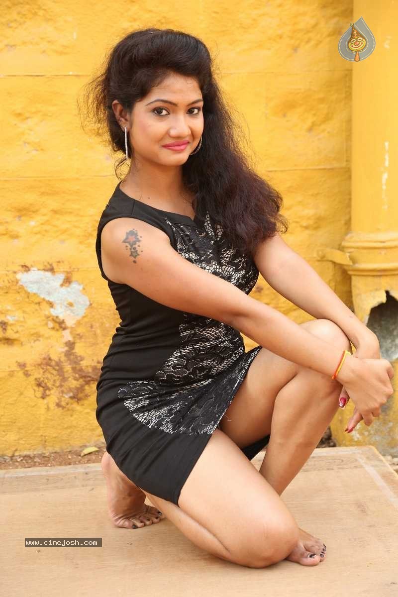Nandita Mandal Stills - 35 / 54 photos