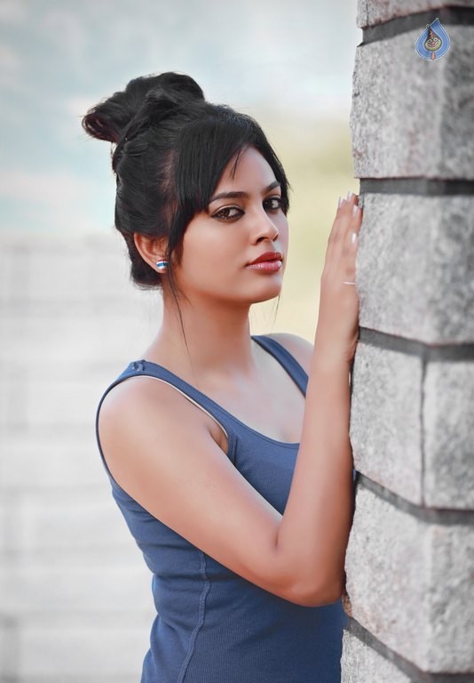 Nandita Swetha New Photos - 4 / 6 photos