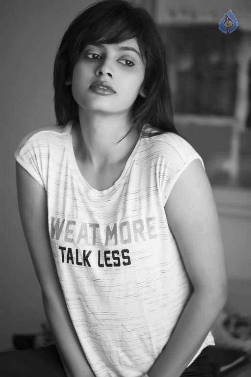 Nandita Swetha New Photos - 6 / 9 photos