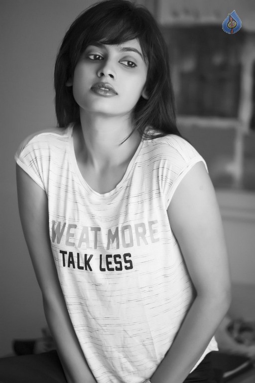 Nandita Swetha New Photos - 8 / 9 photos