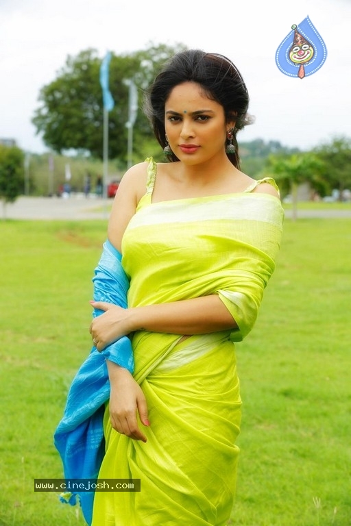 Nandita Swetha Photos - 1 / 4 photos