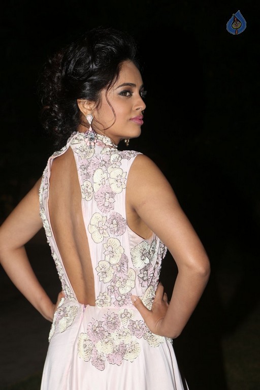 Nanditha Gallery - 33 / 42 photos