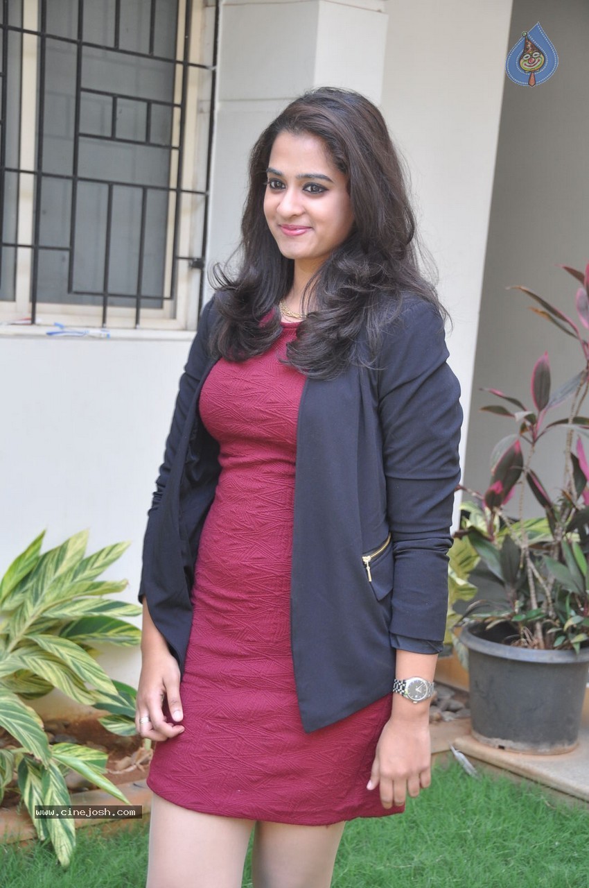 Nanditha New Gallery - 19 / 76 photos