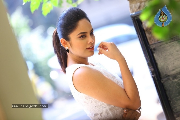 Nanditha Swetha New Photos - 14 / 45 photos