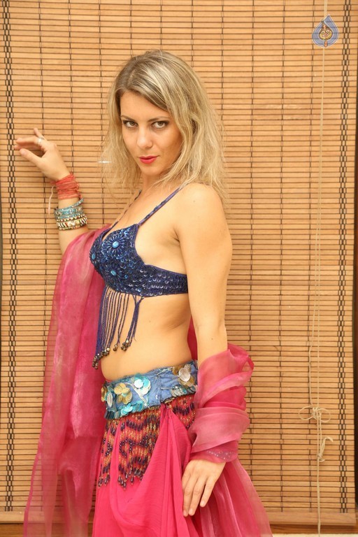 Nataliya Crazy Angel Photos - 31 / 32 photos