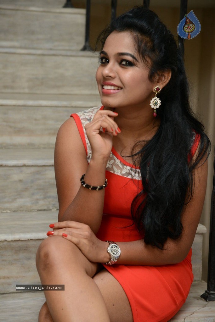Naveena Jackson New Photos - 27 / 88 photos