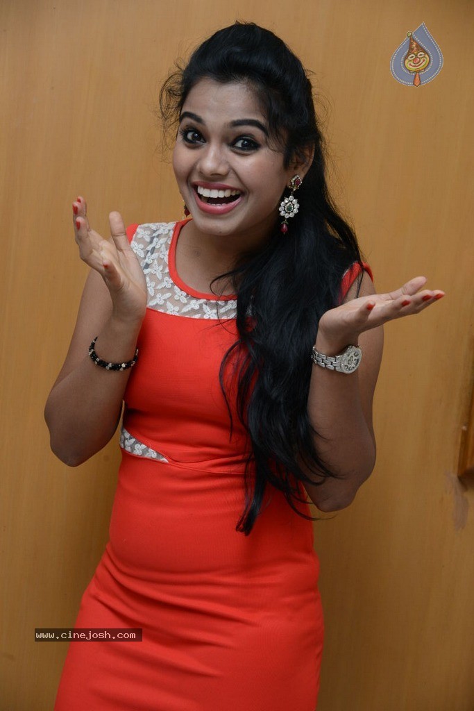 Naveena Jackson New Photos - 38 / 88 photos