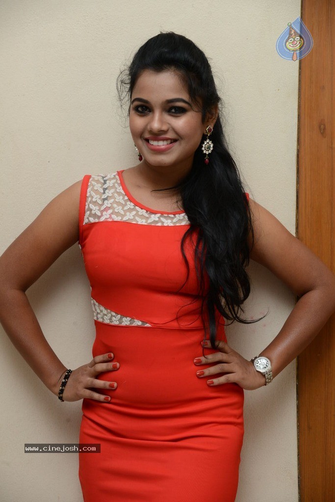 Naveena Jackson New Photos - 55 / 88 photos