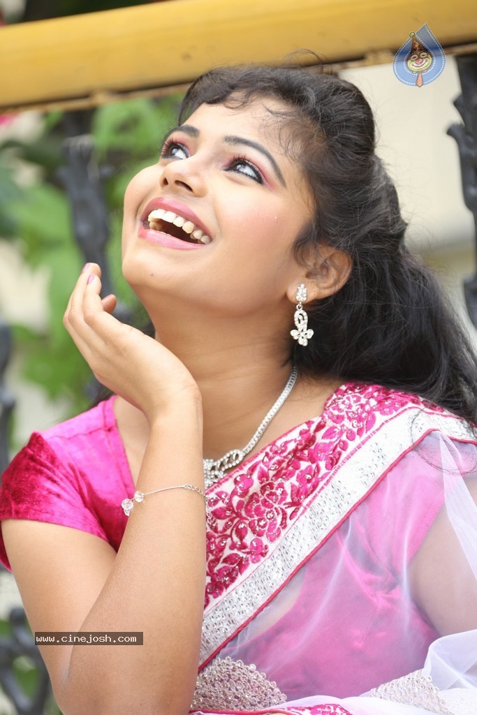 Naveena Jackson New Stills - 67 / 73 photos