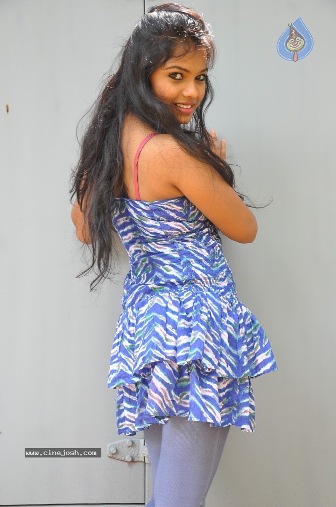 Naveena Jackson New Stills - 58 / 105 photos