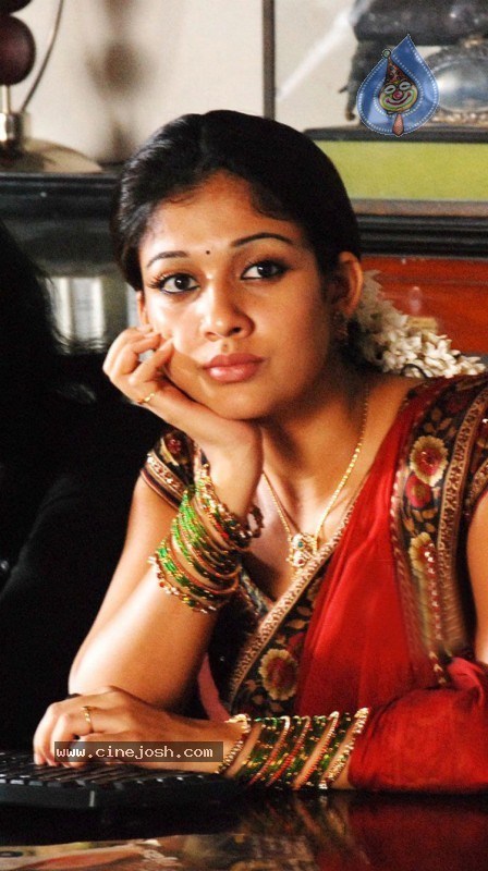 Nayanthara Gallery - 27 / 45 photos