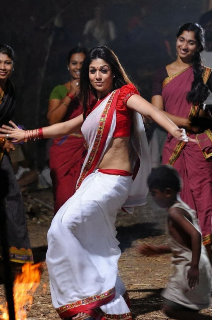 Nayanthara Hot Photos - 21 / 66 photos