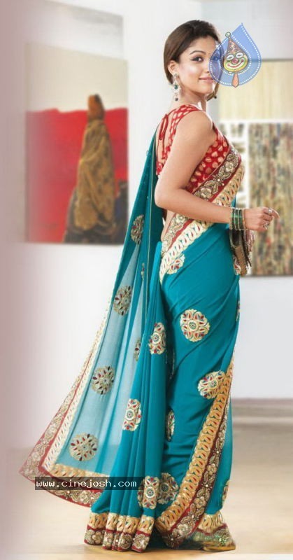 Nayanthara New Photos In Saree - 1 / 16 photos