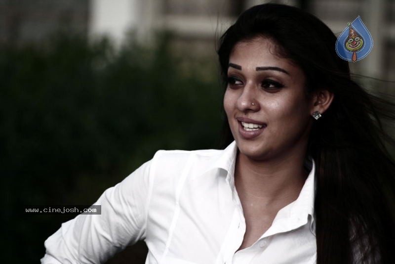 Nayanthara Pics - 25 / 50 photos