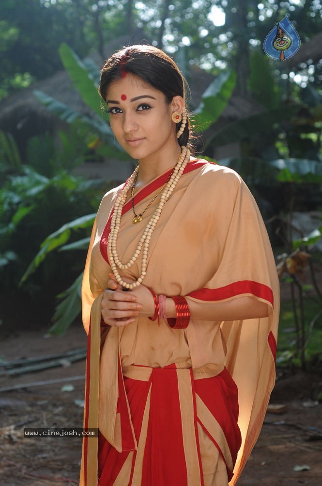 Nayanthara Stills in Sri Rama Rajyam Movie - 5 / 11 photos