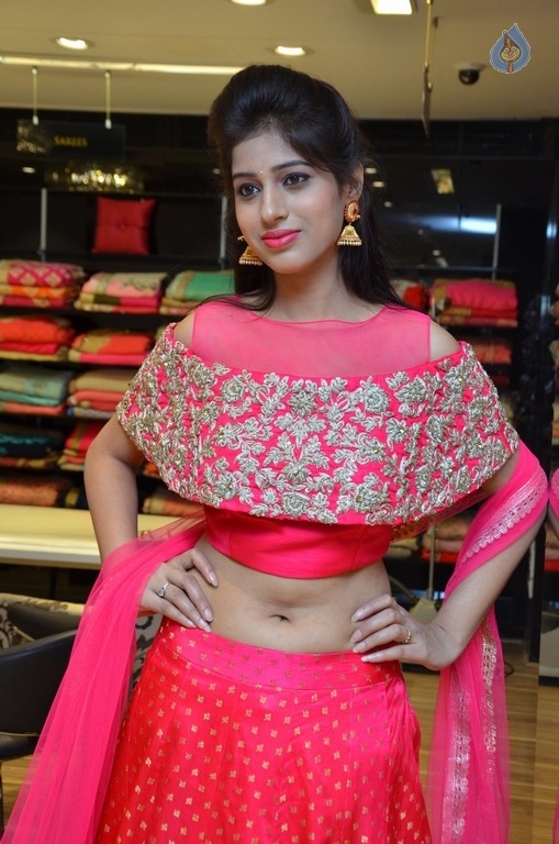 Naziya Khan Latest Pics - 5 / 20 photos