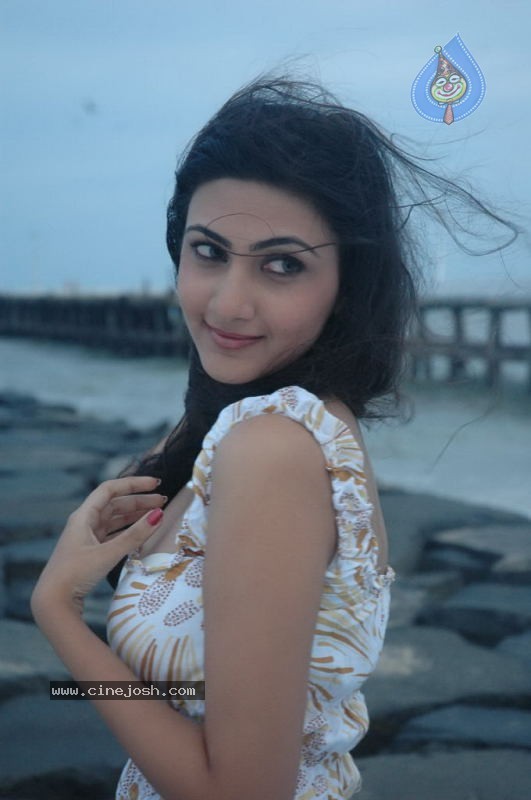 Neelam Stills - 13 / 35 photos