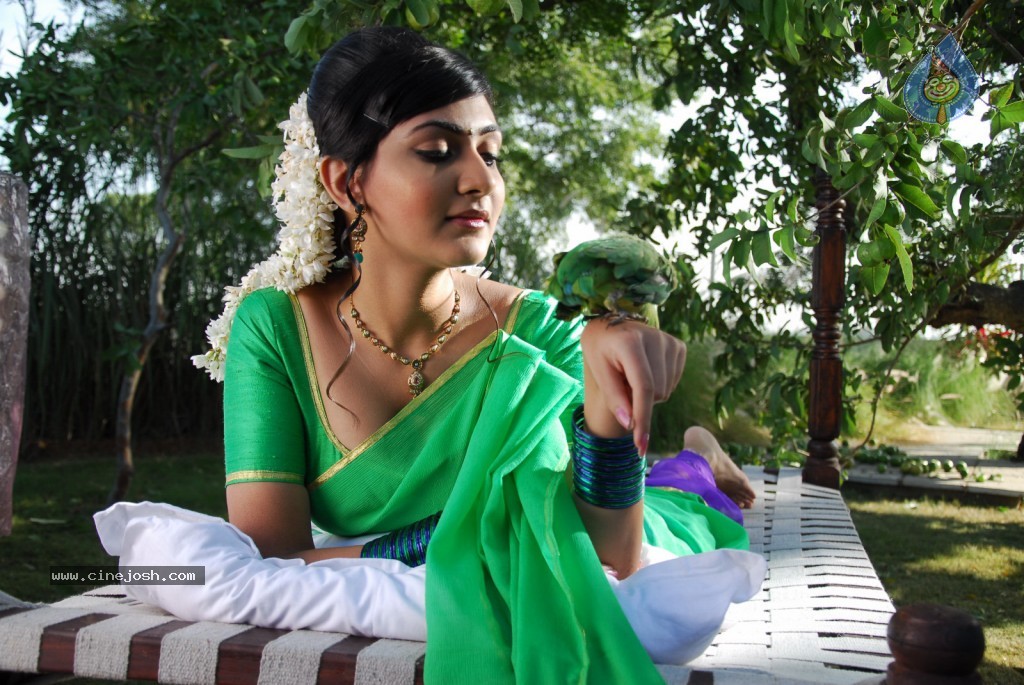 Neelam Upadhyay Hot Photos - 42 / 71 photos