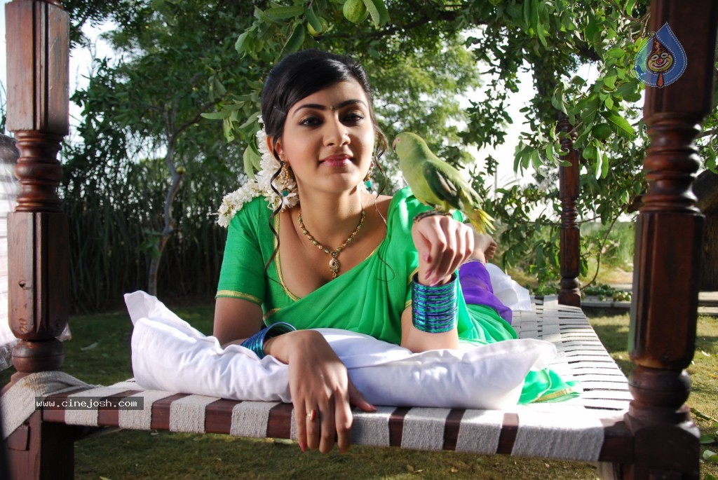Neelam Upadhyay Hot Photos - 69 / 71 photos