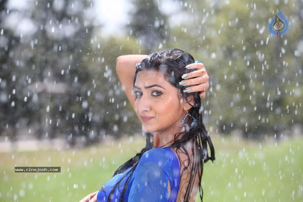Neelam Upadhyay Hot Pics - 37 / 60 photos